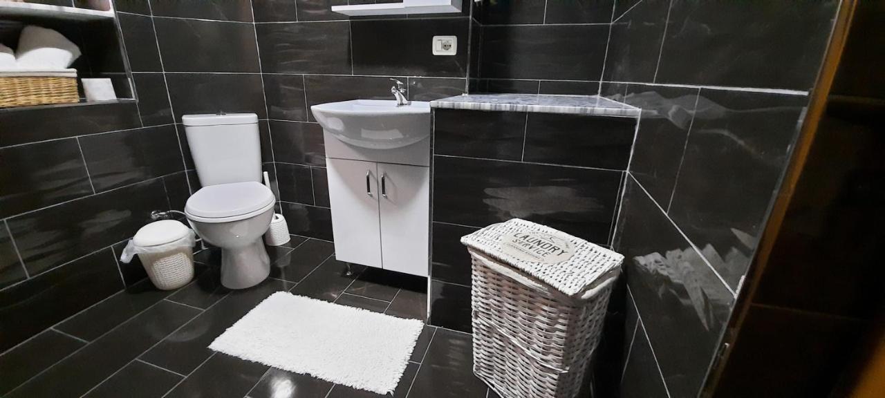 Apartament Clara Permet Apartment Exterior photo