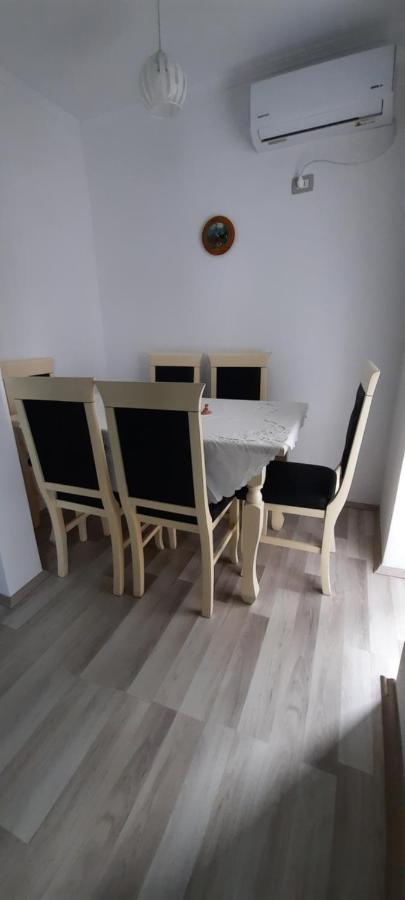 Apartament Clara Permet Apartment Exterior photo