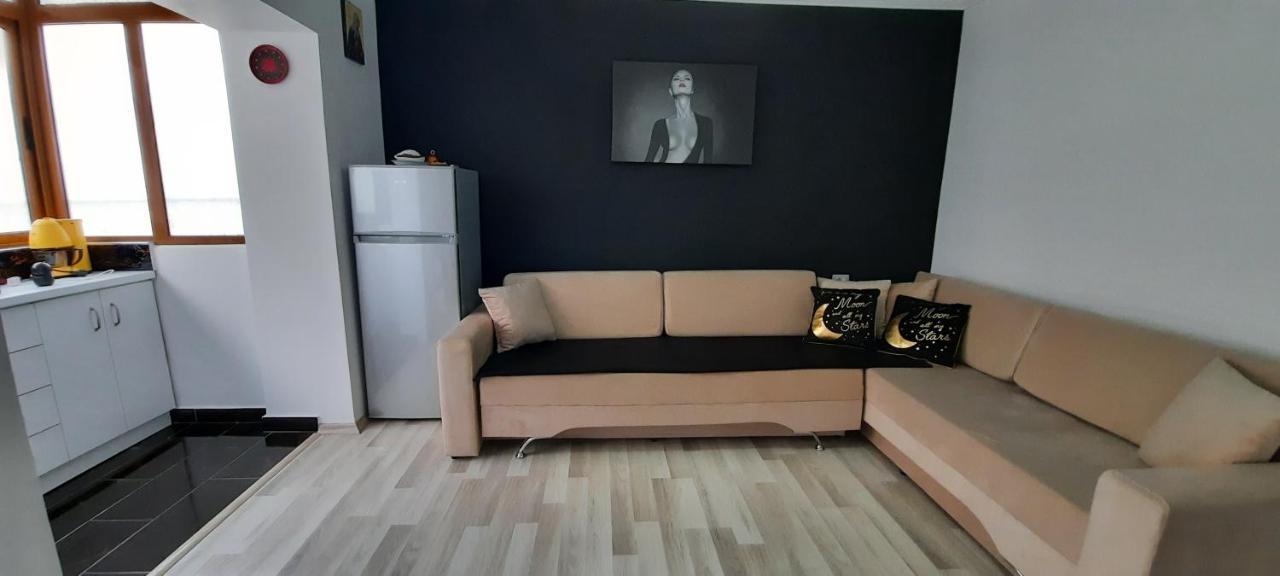 Apartament Clara Permet Apartment Exterior photo